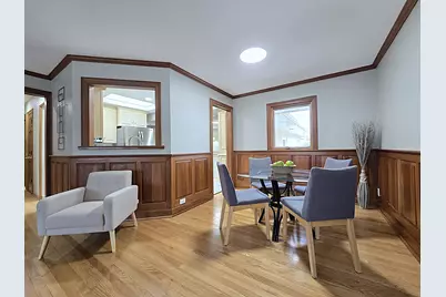 W147N8355  Manchester Dr, Menomonee Falls, WI 53051 - Photo 6