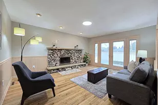 W147N8355 Manchester Dr, Menomonee Falls, WI 53051 - Photo 14