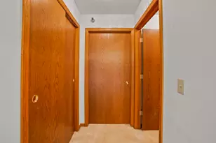 942 Oconomowoc Pkwy, Oconomowoc, WI 53066 - Photo 14