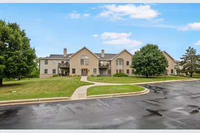 942  Oconomowoc Pkwy, Oconomowoc, WI 53066 - Photo 24