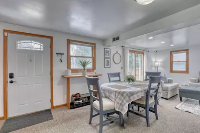 4857 N Navajo Ave, Glendale, WI 53217 - Photo 8