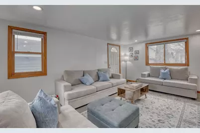 4857 N Navajo Ave, Glendale, WI 53217 - Photo 6