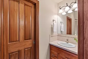 1240 Mary Hill Cir, Hartland, WI 53029 - Photo 58