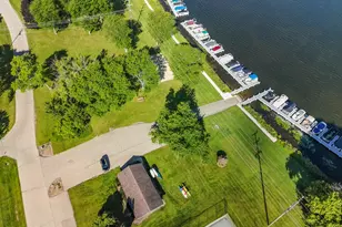 92 Red Chimney Rd, Geneva, WI 53147 - Photo 22