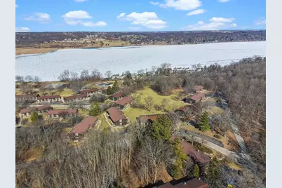 92  Red Chimney Rd #3, Geneva, WI 53147 - Photo 24