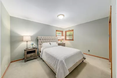 4212 N 95th St, Wauwatosa, WI 53222 - Photo 16