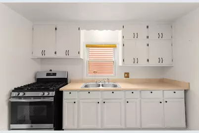 2812 E Allerton Ave, Saint Francis, WI 53235 - Photo 6