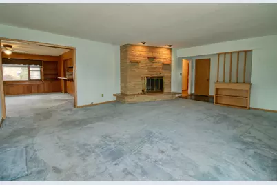 1000  17th Ave, South Milwaukee, WI 53172 - Photo 2