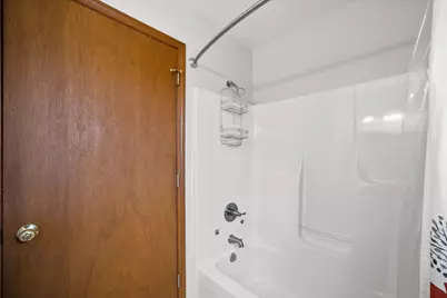 1909  Patricia Ln, Waukesha, WI 53188 - Photo 24