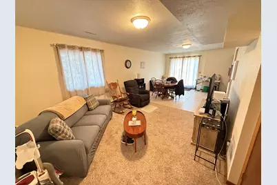 1318  Jefferson St, West Bend, WI 53090 - Photo 20