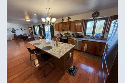 1318  Jefferson St, West Bend, WI 53090 - Photo 8