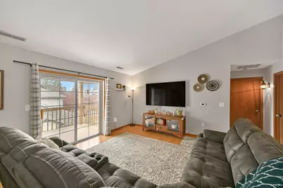 9332 W Loomis Rd #6, Franklin, WI 53132 - Photo 4