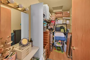 9332 W Loomis Rd, Franklin, WI 53132 - Photo 20