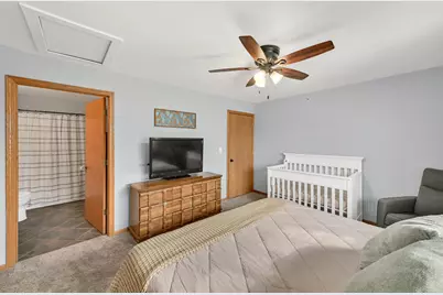 9332 W Loomis Rd #6, Franklin, WI 53132 - Photo 16