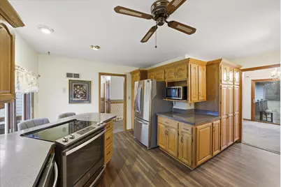 175 N Dries St, Saukville, WI 53080 - Photo 6