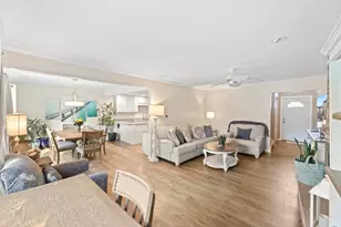 987 Lake Country Ct, Oconomowoc, WI 53066 - Photo 6