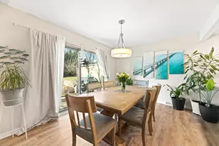 987 Lake Country Ct, Oconomowoc, WI 53066 - Photo 8