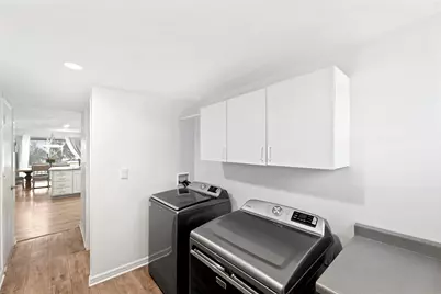 987  Lake Country Ct, Oconomowoc, WI 53066 - Photo 12