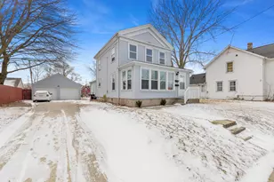 1809 Madison St, Manitowoc, WI 54220 - Photo 2