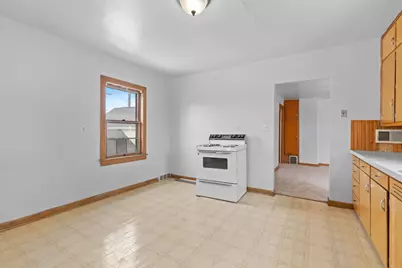 1809  Madison St, Manitowoc, WI 54220 - Photo 12