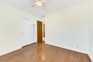 236 N 115th St, Wauwatosa, WI 53226 - Photo 12