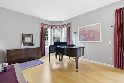 446 W Bridge Ct, Grafton, WI 53024 - Photo 8