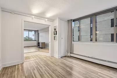 1919 N Summit Ave #1D, Milwaukee, WI 53202 - Photo 16