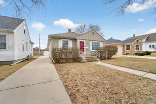 2911 Webster St, Racine, WI 53403 - Photo 2