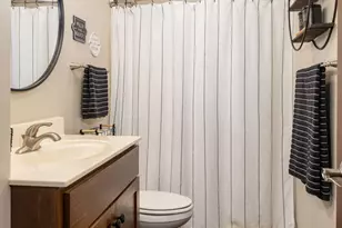 475 Coronado Cir, Onalaska, WI 54650 - Photo 14