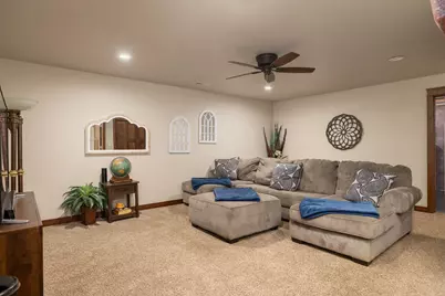 475  Coronado Cir, Onalaska, WI 54650 - Photo 16