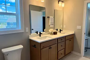 N54W19428 Kearney Ln, Menomonee Falls, WI 53051 - Photo 14