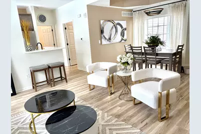 5322 S Hidden Dr, Greenfield, WI 53221 - Photo 12