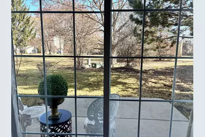 5322 S Hidden Dr, Greenfield, WI 53221 - Photo 4