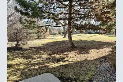 5322 S Hidden Dr, Greenfield, WI 53221 - Photo 6