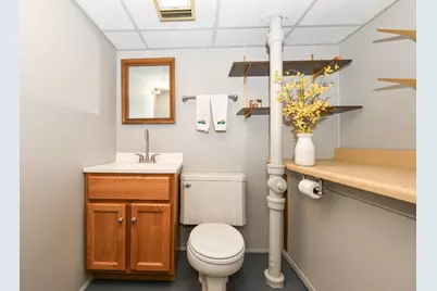 6421 W Allerton Ave, Greenfield, WI 53220 - Photo 24