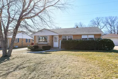 6421 W Allerton Ave, Greenfield, WI 53220 - Photo 6