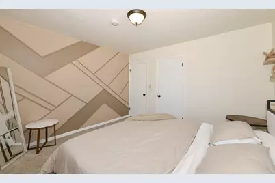 6421 W Allerton Ave, Greenfield, WI 53220 - Photo 18