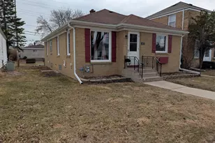 2825 Dwight St, Racine, WI 53403 - Photo 1