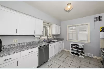 4342 W Martin Dr, Milwaukee, WI 53208 - Photo 6