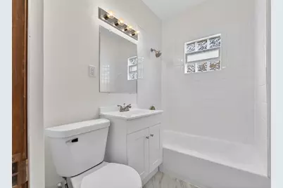 2316 E Malvern Pl, Milwaukee, WI 53207 - Photo 14