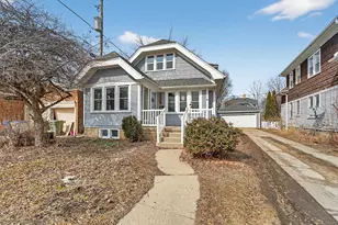 2316 E Malvern Pl, Milwaukee, WI 53207 - Photo 2