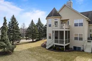 1018 Terrace Ct, Geneva, WI 53147 - Photo 2