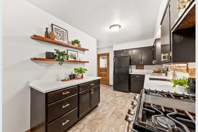 4915 N 63rd St, Milwaukee, WI 53218 - Photo 8