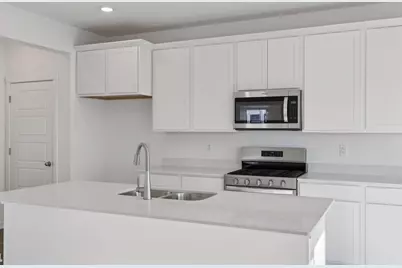 7074  Oakmont Rd, Racine, WI 53403 - Photo 36