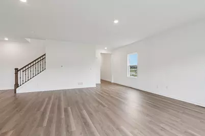 7101  Oakmont Rd, Racine, WI 53403 - Photo 6