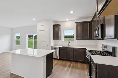 7101  Oakmont Rd, Racine, WI 53403 - Photo 20