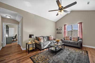 8526 S Bedford Way, Oak Creek, WI 53154 - Photo 16