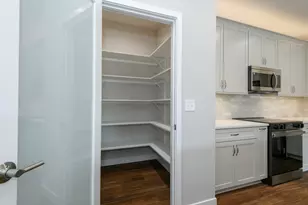 7033 Stonewood Ln, Lannon, WI 53046 - Photo 12