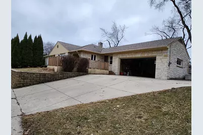 3015 S 35th St, Milwaukee, WI 53215 - Photo 6