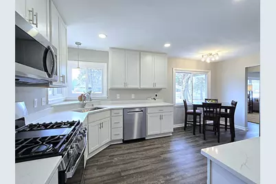 4760 N 159th St, Brookfield, WI 53005 - Photo 2